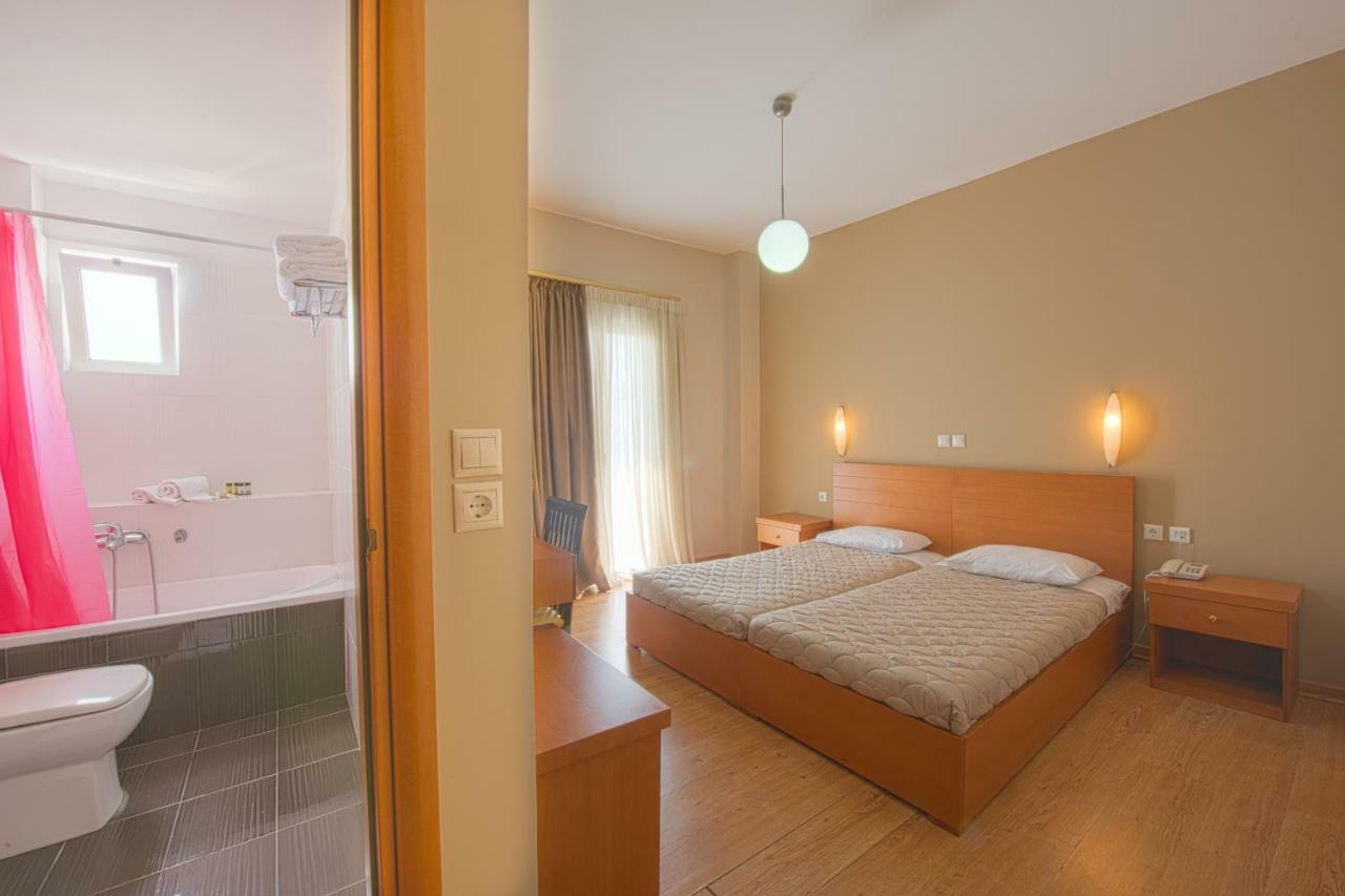 Grand Olympic Hotel Loutraki ภายนอก รูปภาพ